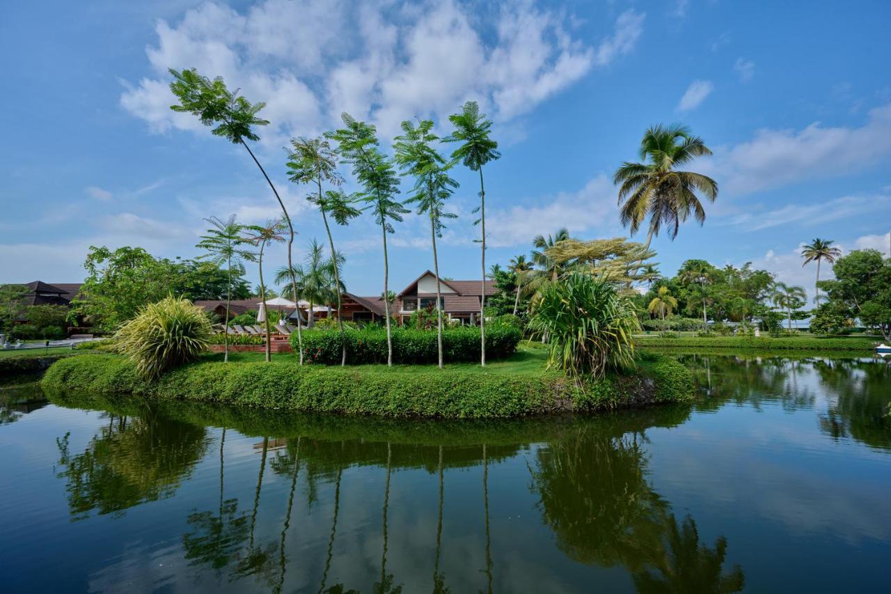 Gokulam Grand Resort & Spa, Kumarakom Exterior foto