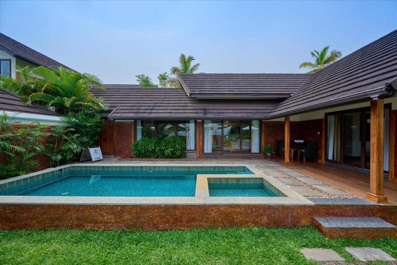 Gokulam Grand Resort & Spa, Kumarakom Exterior foto