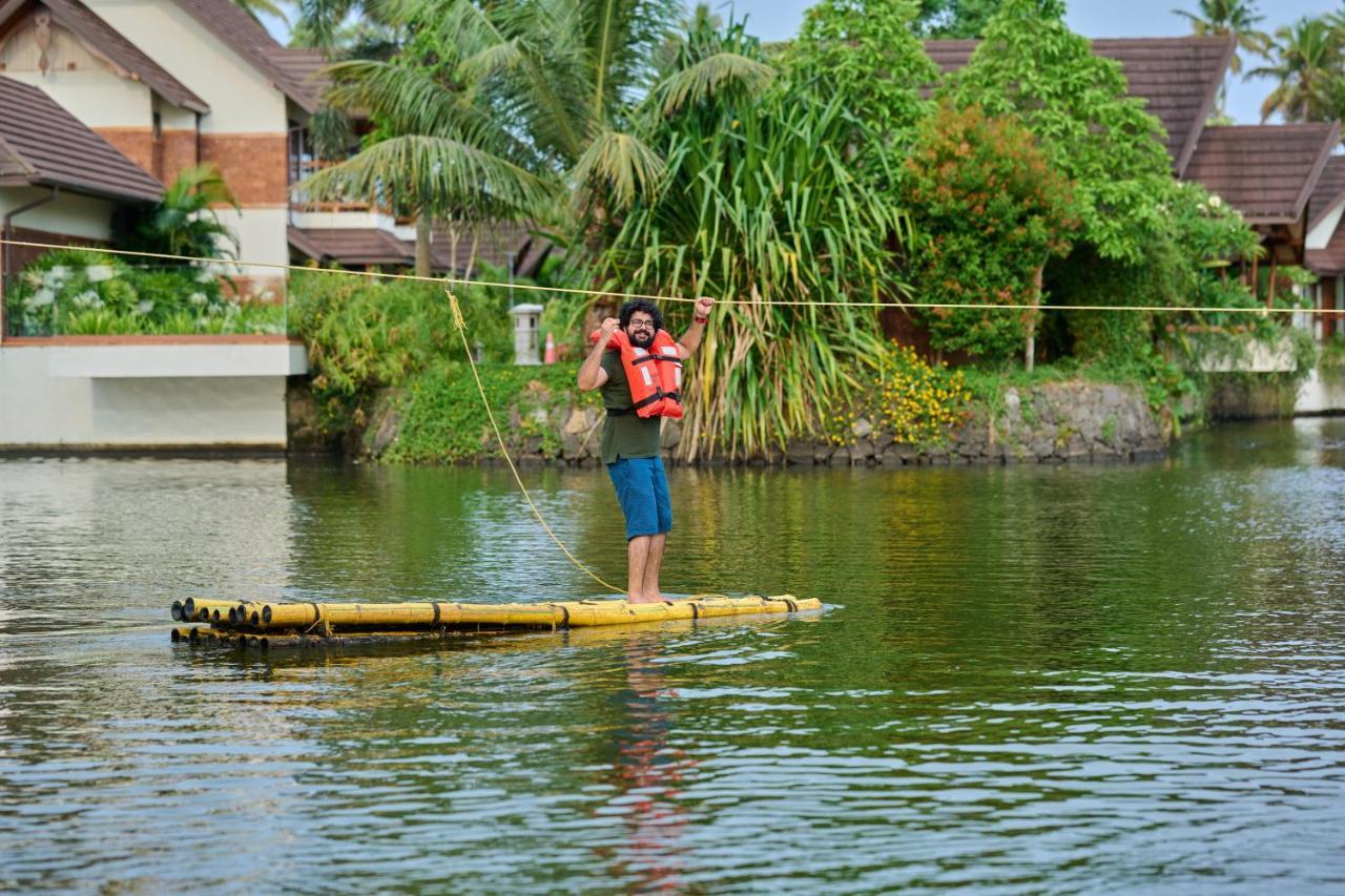 Gokulam Grand Resort & Spa, Kumarakom Exterior foto