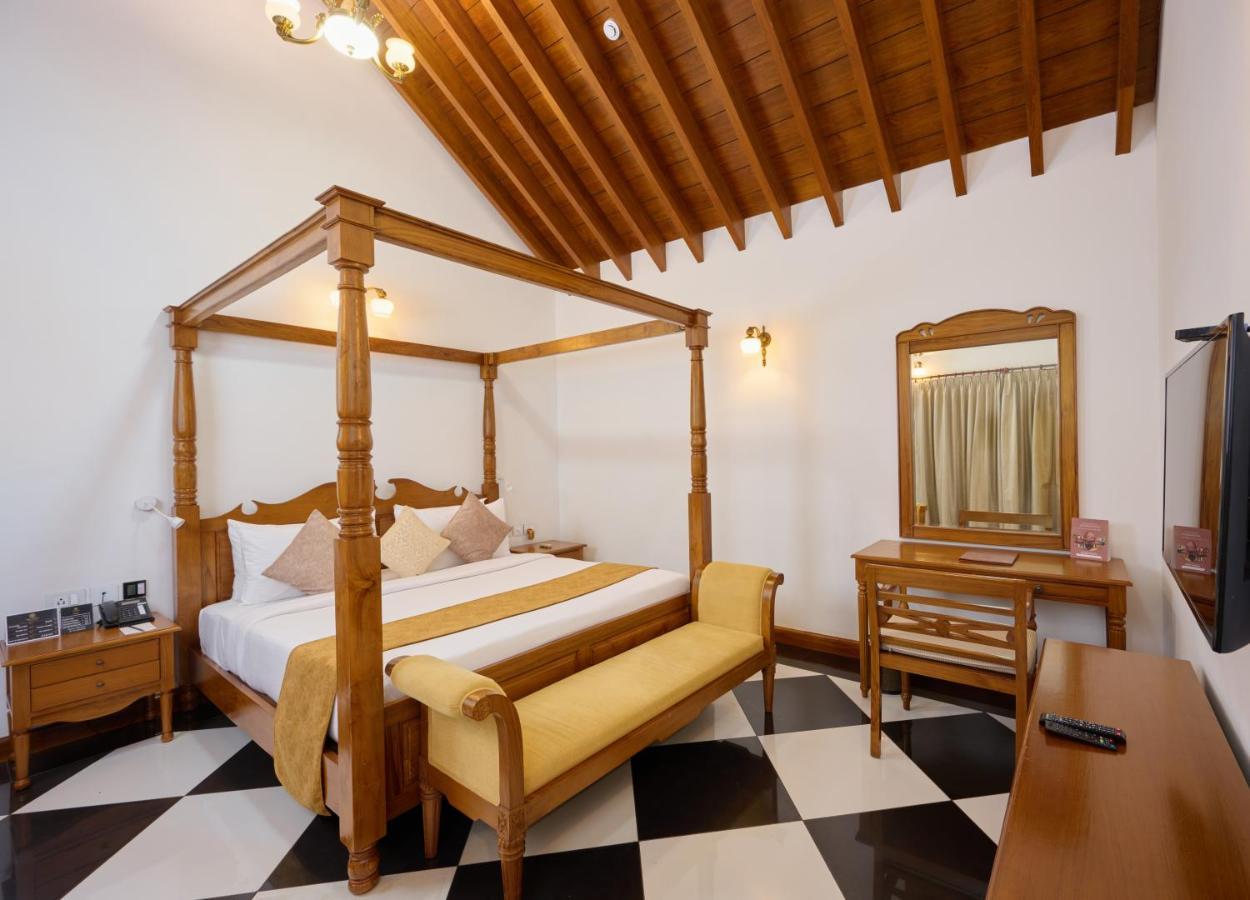 Gokulam Grand Resort & Spa, Kumarakom Exterior foto
